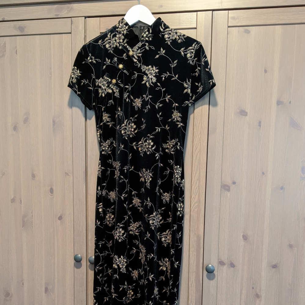 STUNNING Black Velvet Mandarin Dress